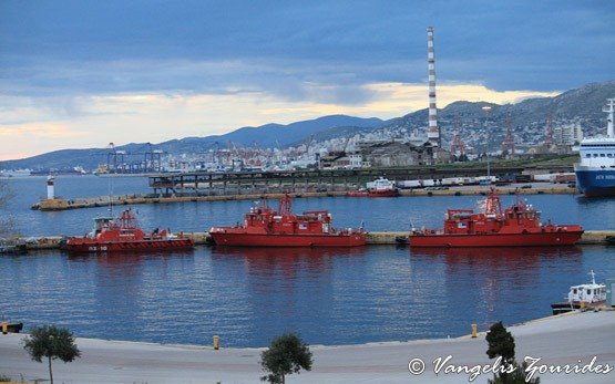 Атинско морско пристанище